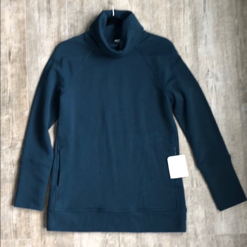 EUC Lululemon "To You Tunic"